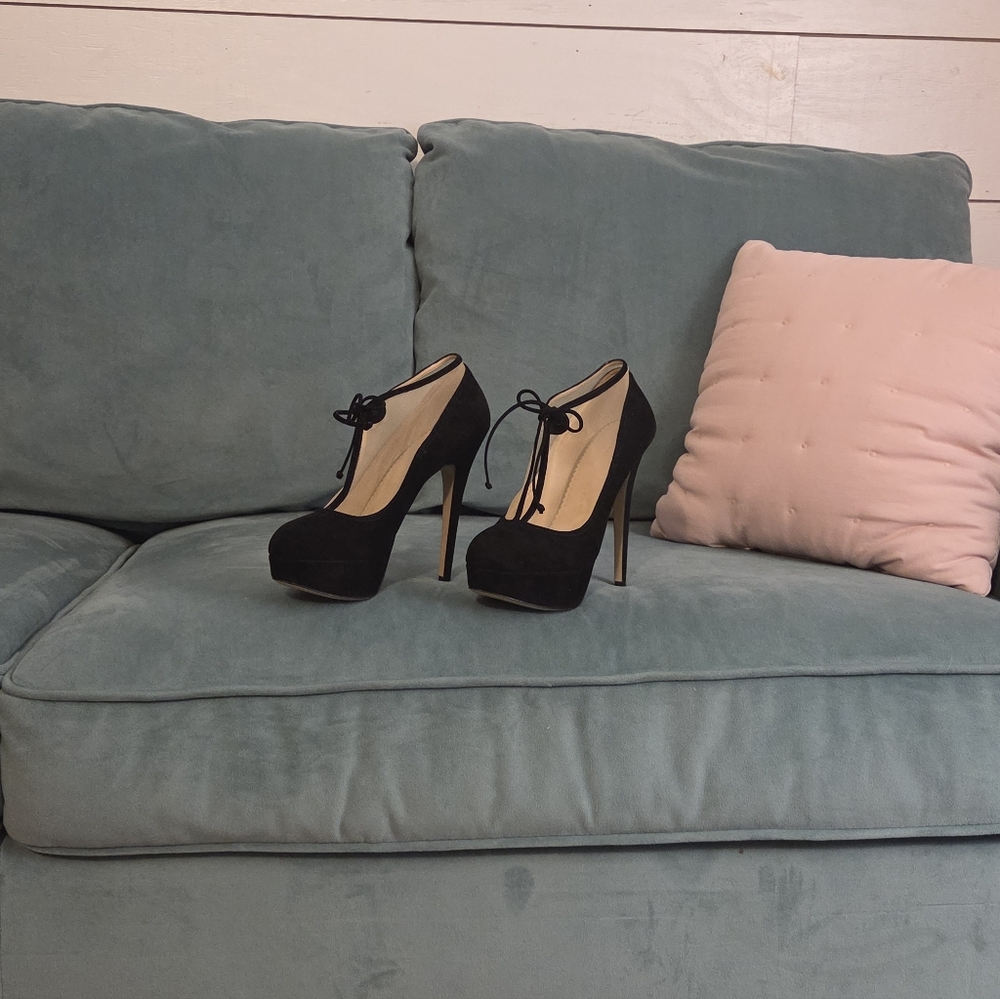 Charlotte Olympia Black Heels Size 37.5 Like new condition - Picture 4 of 4